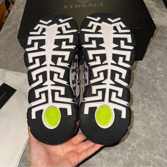 New Size 43 Versace Snakeskin-Effect Low-Top Sneakers Grey Black - Picture 6 of 11